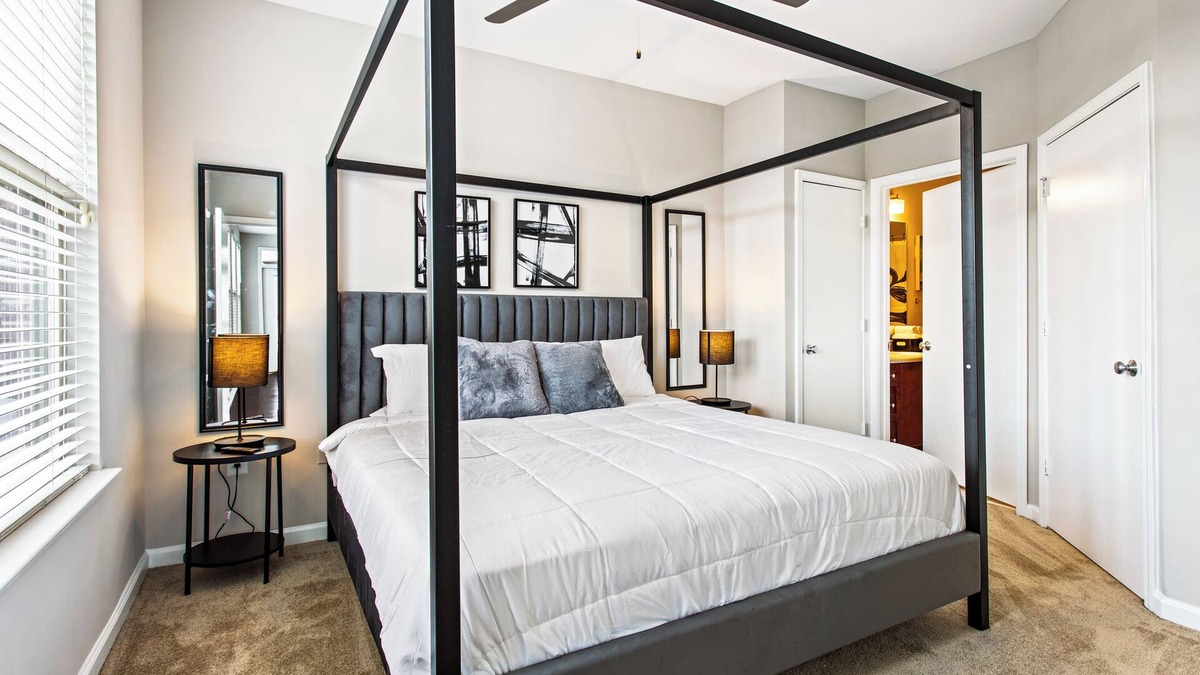 Lindbergh Apartment | Cozy 2B2B Pool, Gym, fast WiFi Downtown ATL