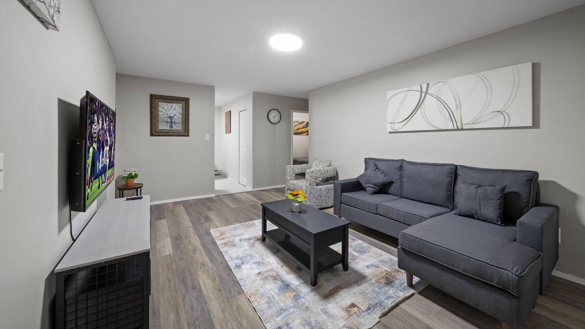Hazel Park Apartment | Cozy 2BD Apartment Near Ferndale