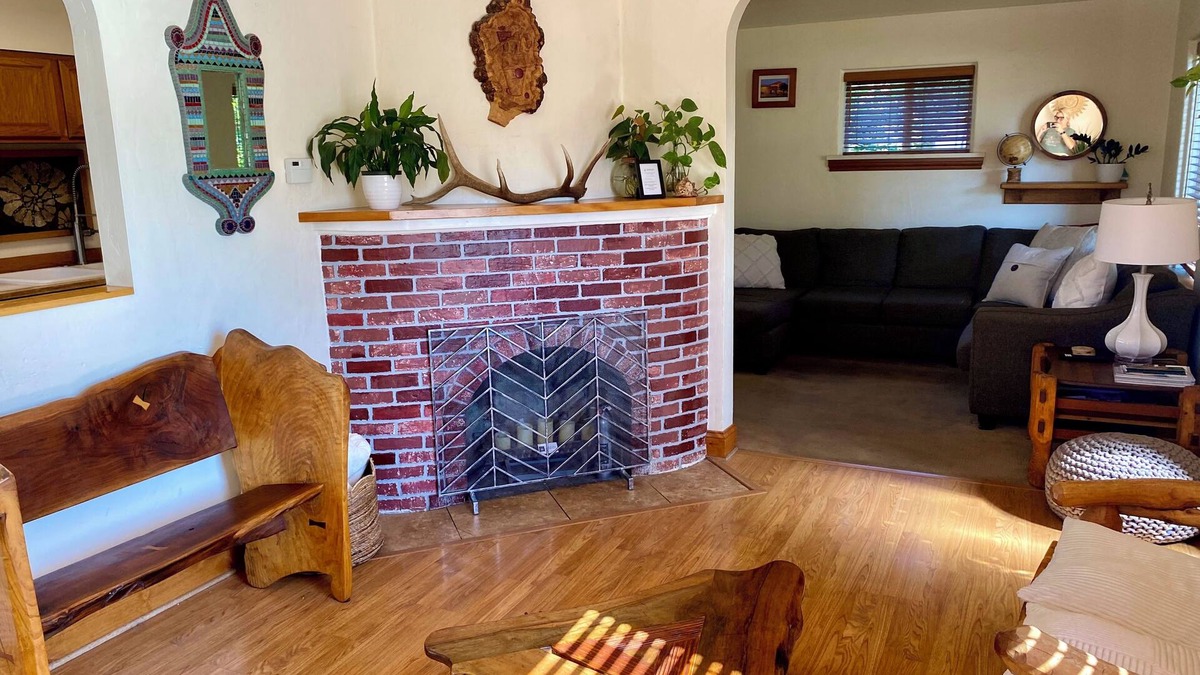 Rose Park House | Cozy 2BD Home minutes from heart of Missoula - fenced backyard great for dogs!