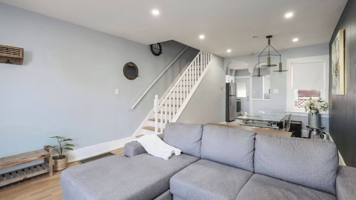 Bridgeview Apartment | Cozy 2bd with beautiful view of Detroit River