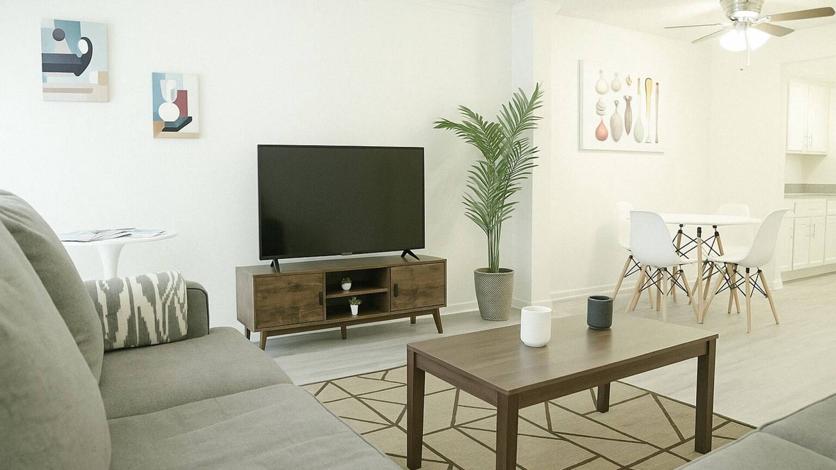 South Redondo House | Cozy 2bedroom Townhouse, close to Beach - Sleeps 8