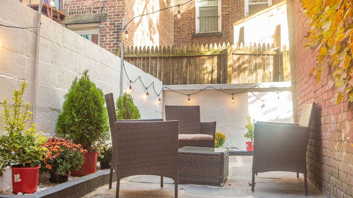 Hoboken Apartment | Cozy 2BR/2BA Apt w/Private Patio – 1 Stop to Manhattan!