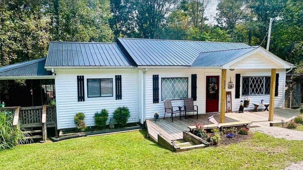 Vincent Cottage | Cozy 2BR/2BA Cottage with Hot Tub, Fire Pit & Fenced Yard, Perfect Outdoor Space