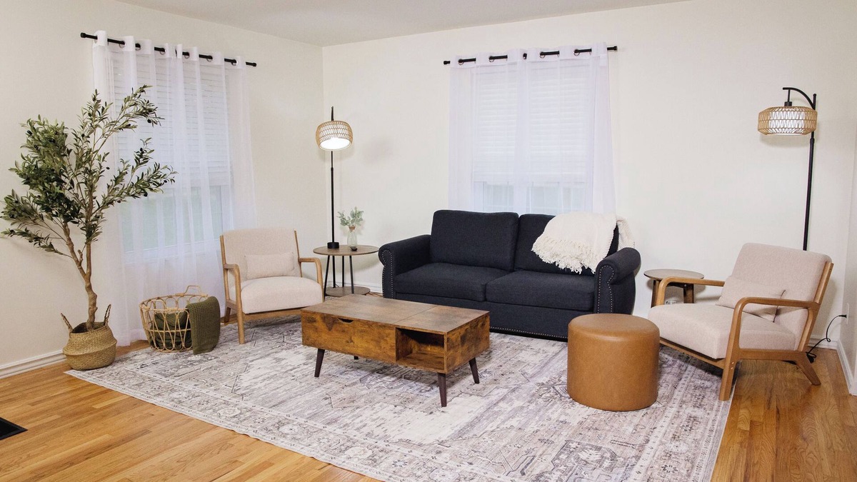 Fort Thomas Apartment | Cozy 2BR Apartment, 5-10 Min to Cincinnati!