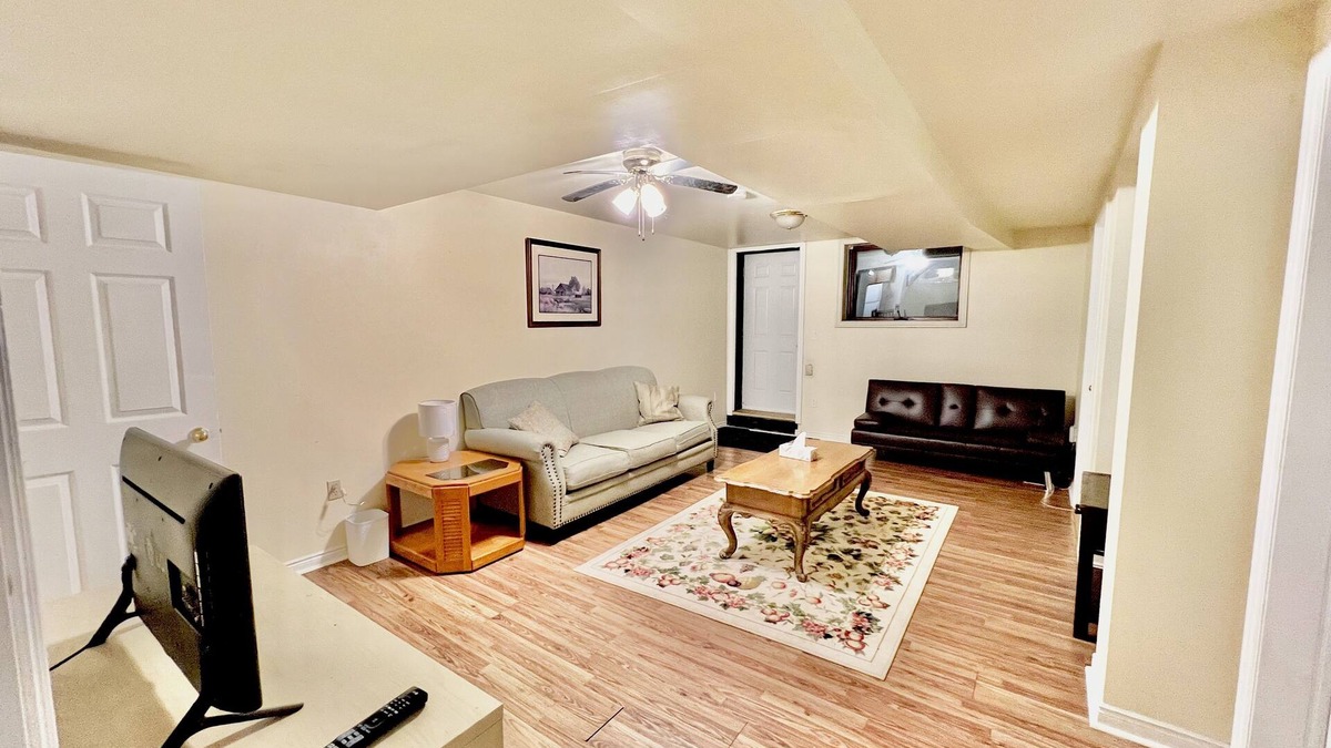 York Regional Municipality Apartment | Cozy 2BR Basement Apt in Newmarket