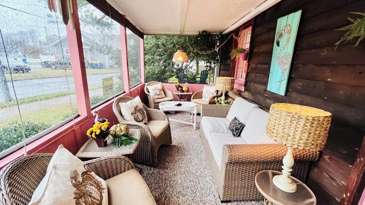 South Rehoboth Cottage | Cozy 2BR Beach Cottage w/Screened Porch – Steps to Boardwalk & Shore!