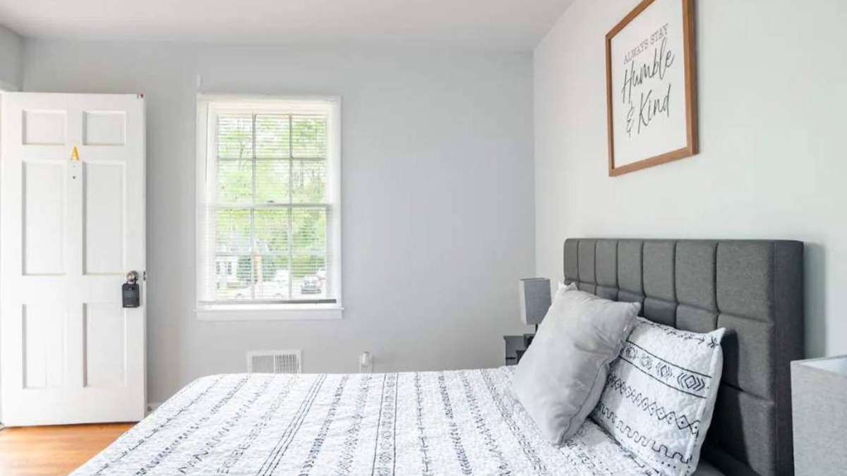Carrollton Apartment | Cozy 2BR Escape near Tanner & UWG