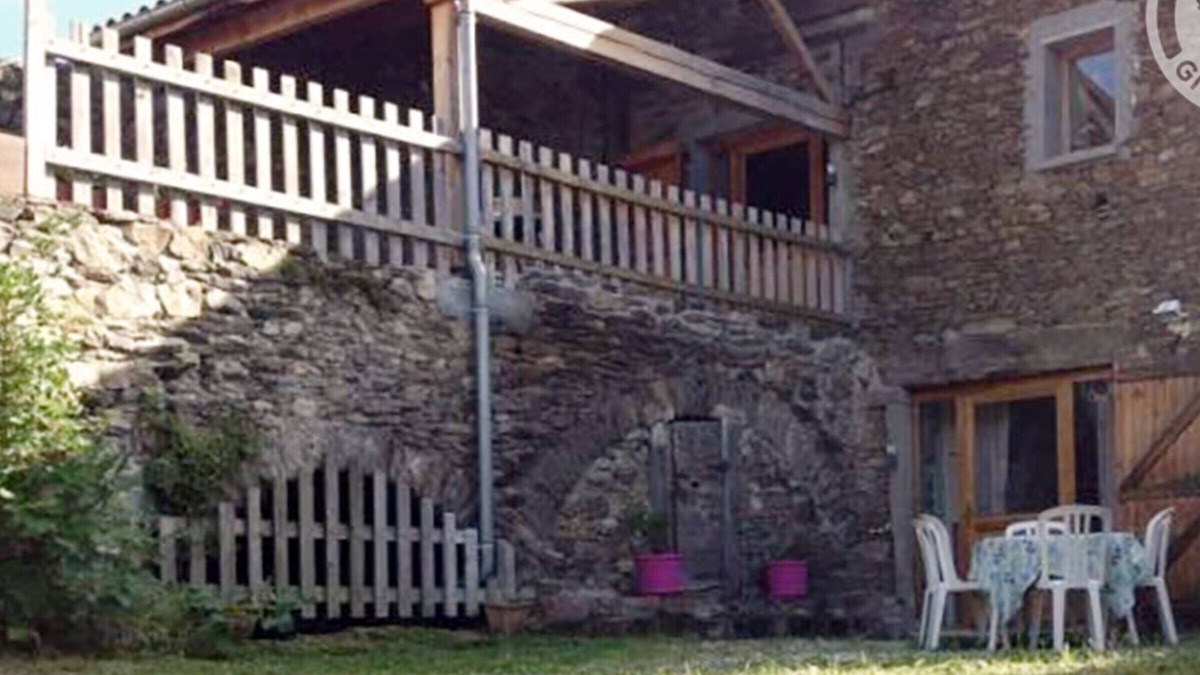 La Terrasse-sur-Dorlay Cottage | Cozy 2BR Cottage with Patio, Fireplace, and WiFi in Pilat Park