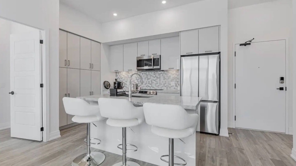 Innisfil Condo | Cozy 2BR Highpoint located at the Friday Harbour