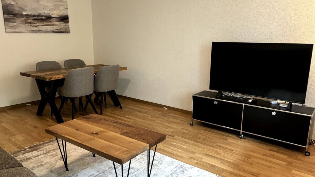Enge Apartment | Cozy 2BR near lake and train station (Wille 8)