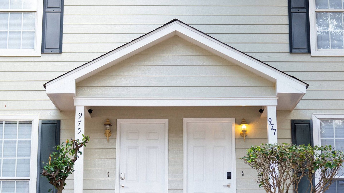 Mobile Apartment | Cozy 2BR Pet-Friendly Retreat | Charm Awaits