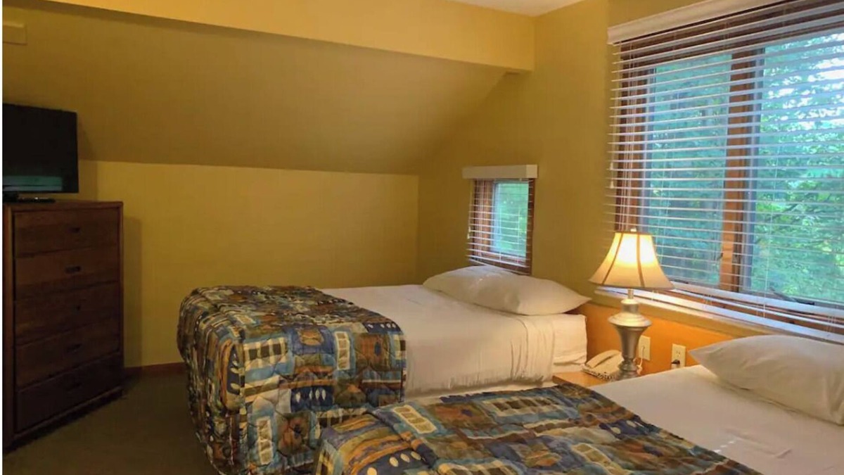 East Stroudsburg Resort | Cozy 2BR Suite in Shawnee Village Resort!