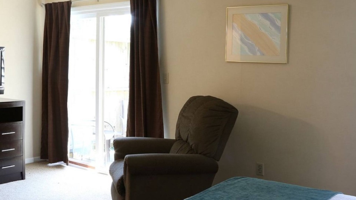 Cheat Lake House | Cozy 2BR Townhouse in Morgantown. Unwind & Relax