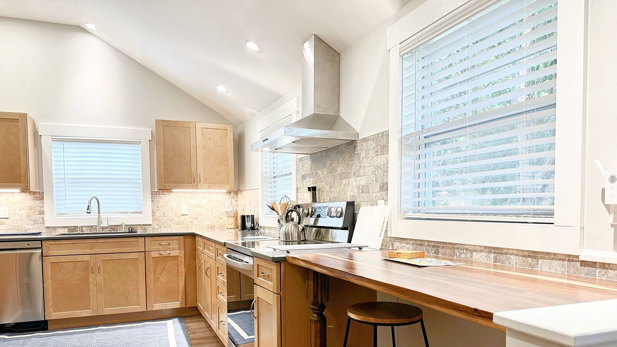 Conway Ski Chalet | Cozy 3 Bdrm Chalet Near Everything!