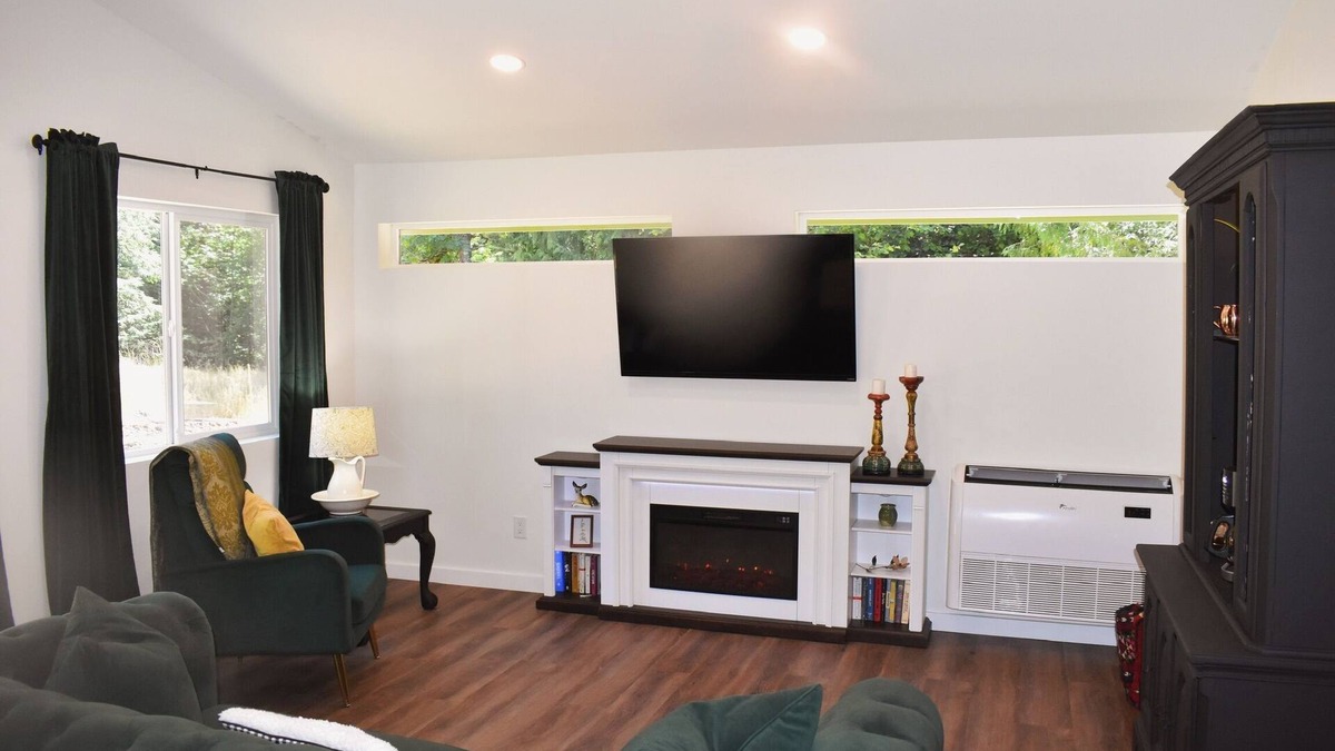 McKenzie Bridge House | Cozy 3-Bed, 2-Bath McKenzie Bridge Home with AC & EV Charger