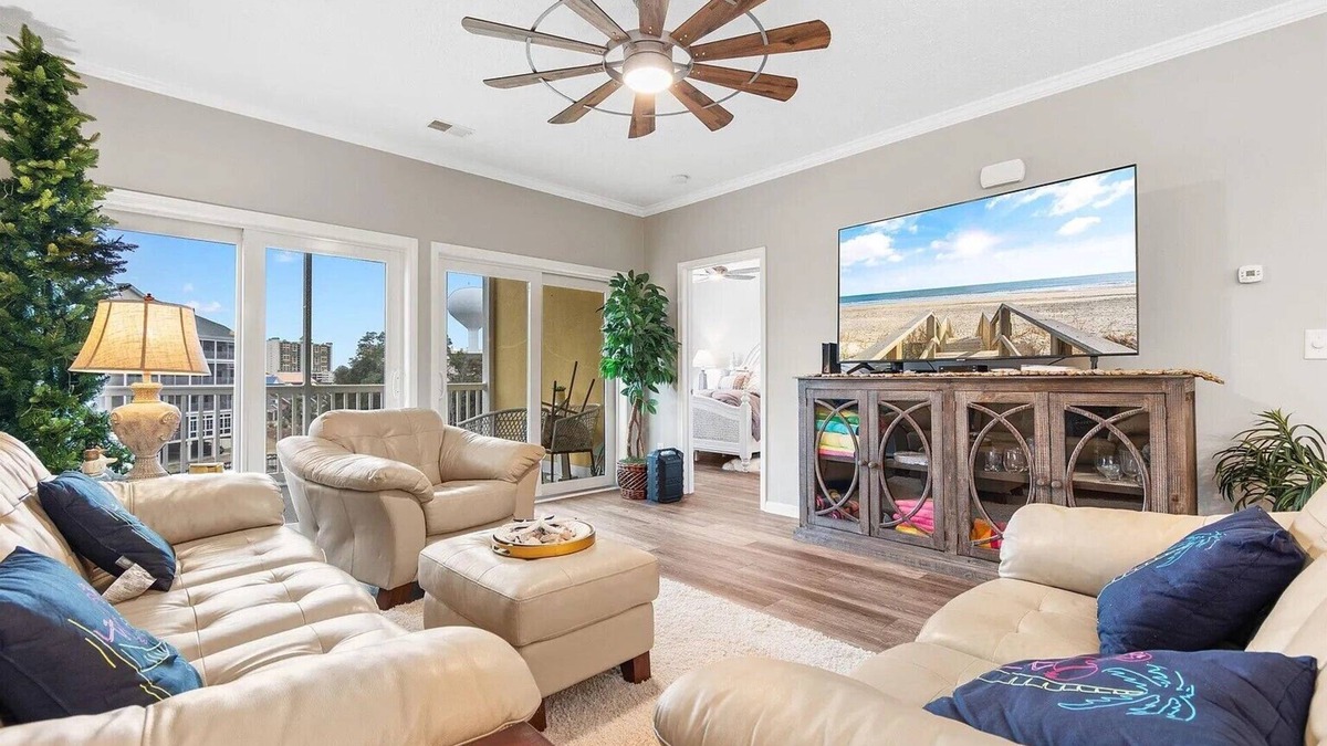 North Myrtle Beach Condo | Cozy 3-bedroom condo with elevator in superb North Myrtle Beach gated community