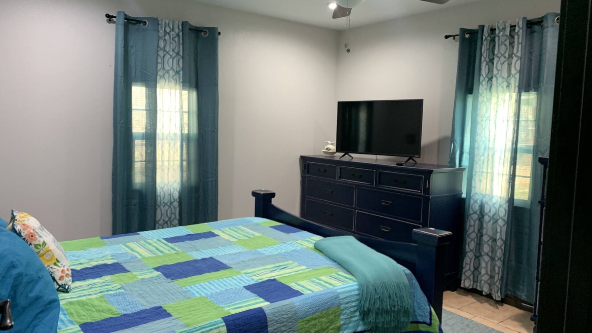 Tyler Apartment | Cozy 3 Bedroom 2 Bath Duplex Unit a