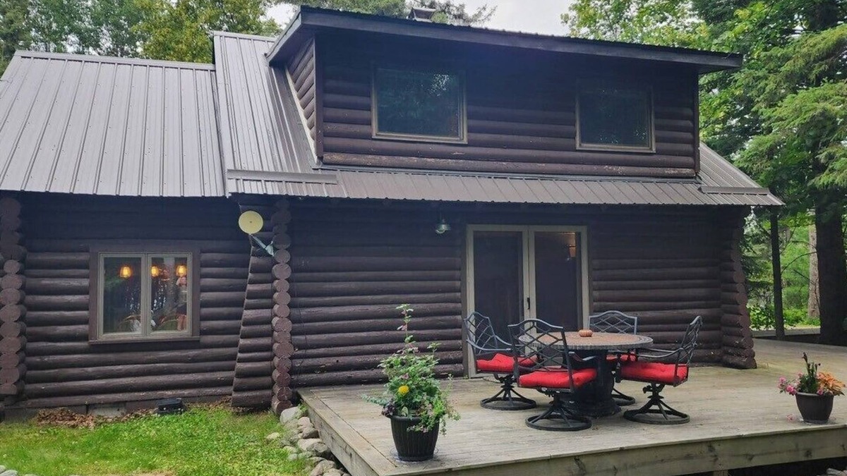 Cook Cabin | Cozy 3-Bedroom All-Season, Drive-To Lakeside Log Cabin - Under New Ownership