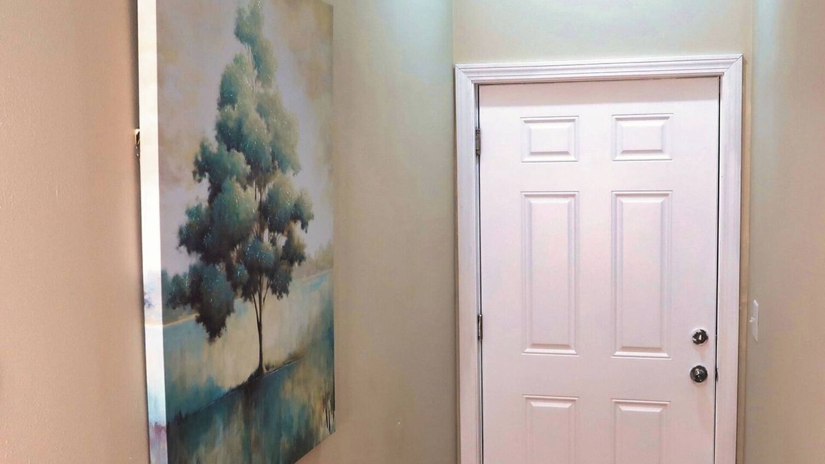 Lawrence Apartment | Cozy 3 Bedroom Apartment Minute's From Downtown Lawrence