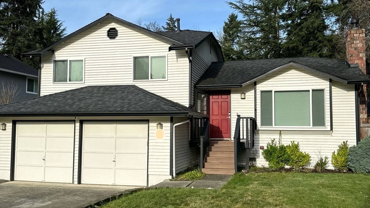 North Creek House | Cozy 3-Bedroom Bothell Home with Central AC