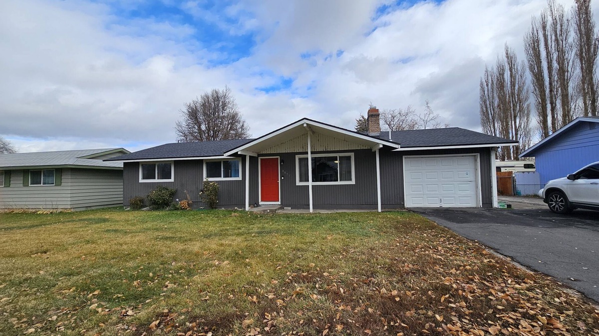 Klamath Falls House | Cozy 3 bedroom by airbase!