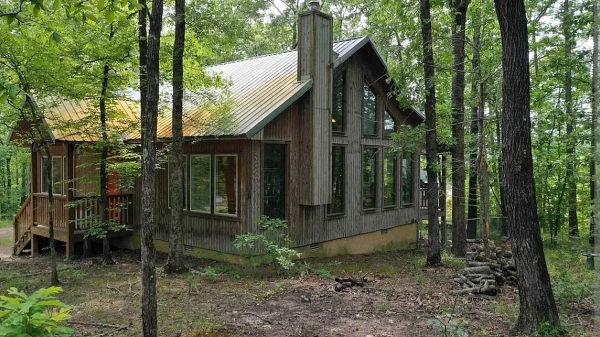 Glenwood Cabin | Cozy 3-bedroom Cabin in the Woods - No Cleaning Fee