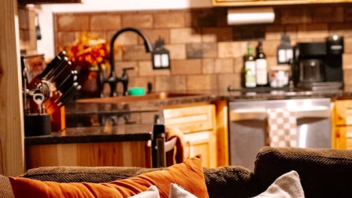 North East Cabin | Cozy 3-bedroom cabin in charming North East