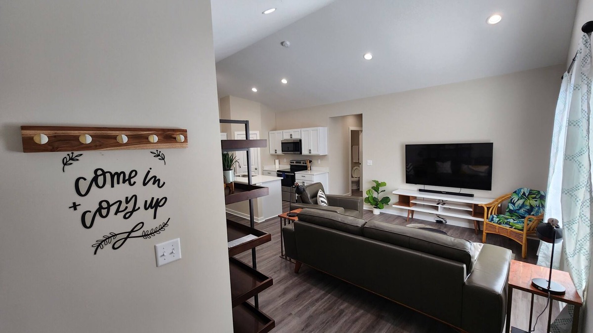 Wichita House | Cozy 3-Bedroom Duplex