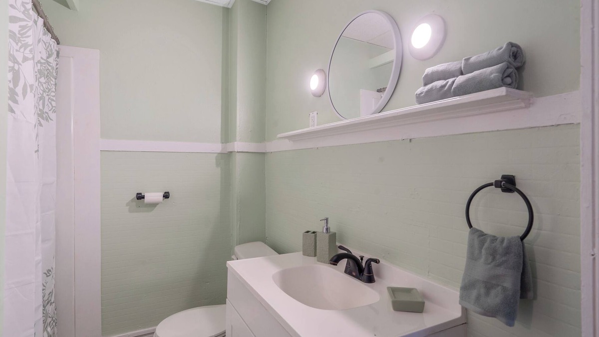 Oswego House | Cozy 3-bedroom house in charming Oswego close to everything, long stays allowed