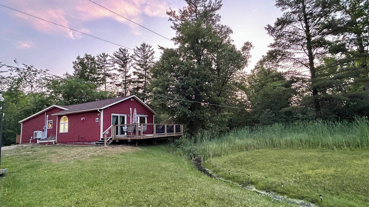 Greenville House | Cozy 3-bedroom lake house with private beach area and fire pit in Greenville