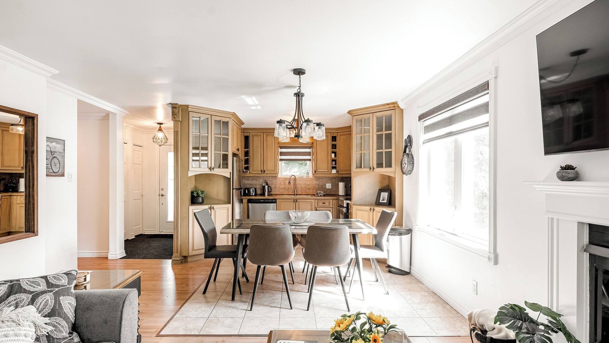 Magog Condo | Cozy 3 bedroom +loft condo in Magog .Near lake,mountains and downtown