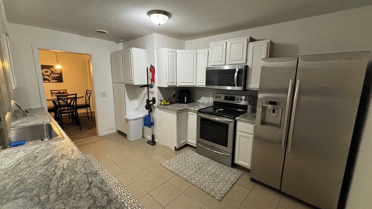 Kalamazoo House | Cozy 3-Bedroom Ranch Home - Your Perfect Getaway!