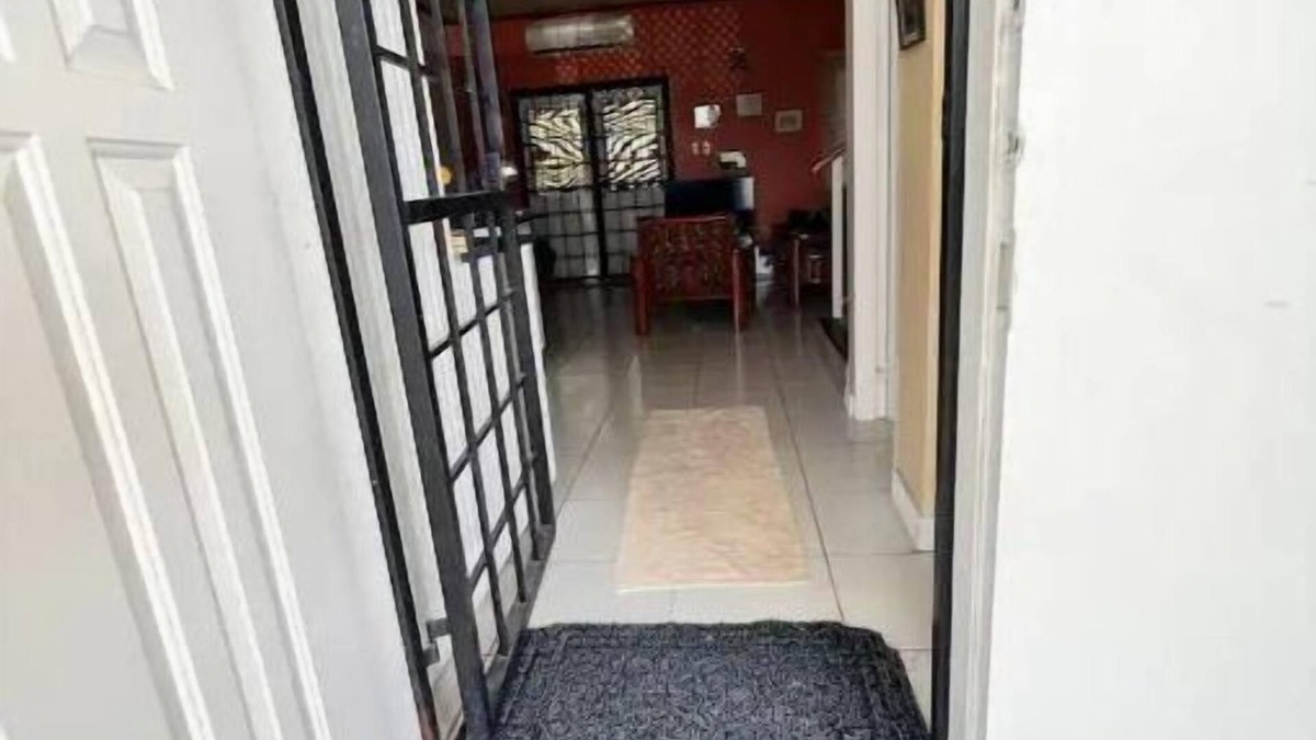 Trincity House | Cozy 3 Bedroom Suburb. Stay!.