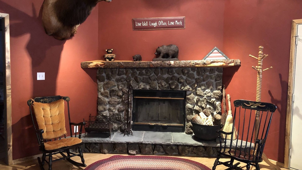 Los Ojos Cabin | Cozy 3 Bedroom Cabin