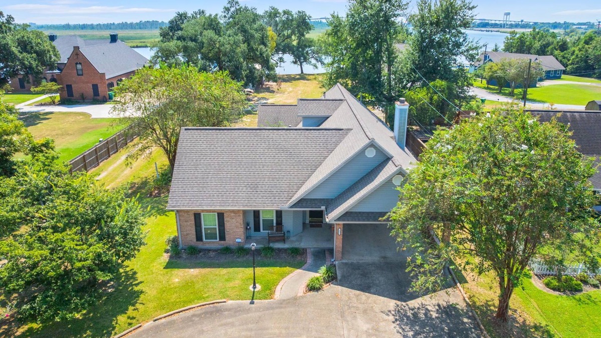 Lake Charles House | Cozy 3 BR Riverfront home in Westlake just minutes from downtown Lake Charles