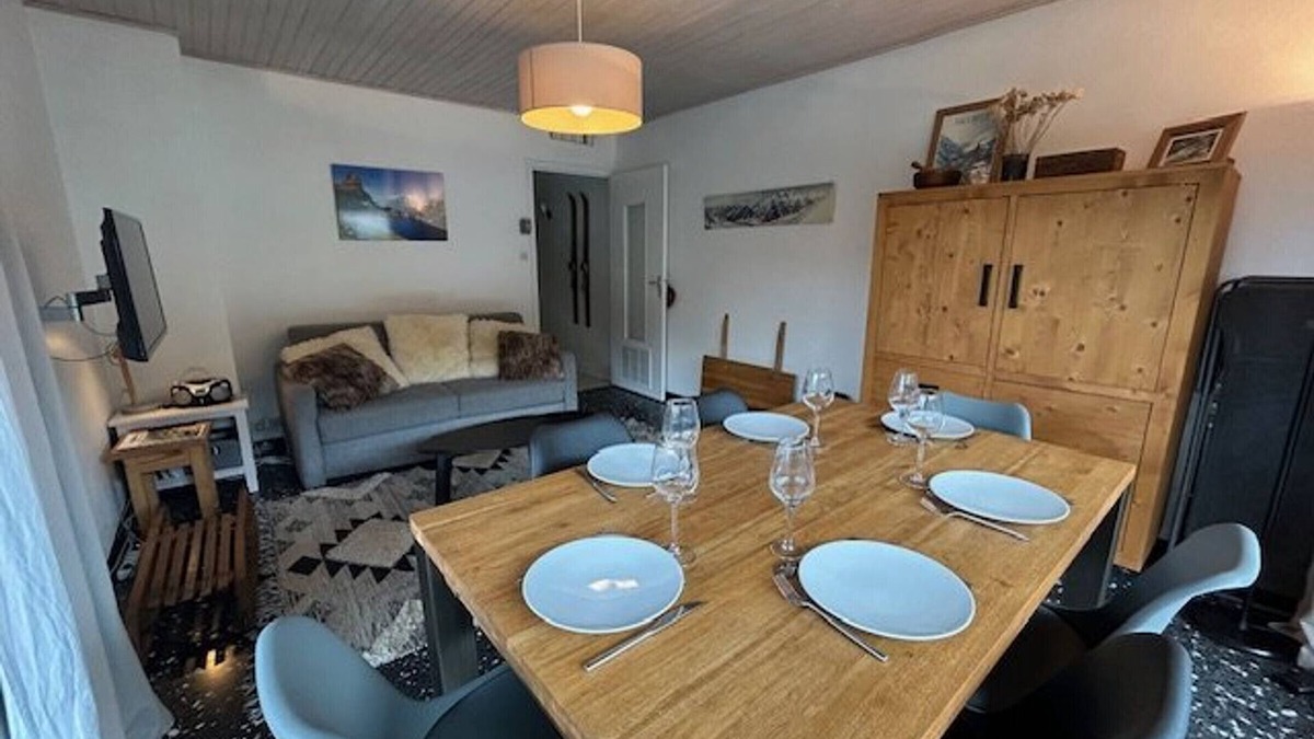Saint-Chaffrey Apartment | Cozy 3-Room Apartment for 6 in Serre Chevalier – Parking, Ski Locker, Balcony, 3-Star Rating