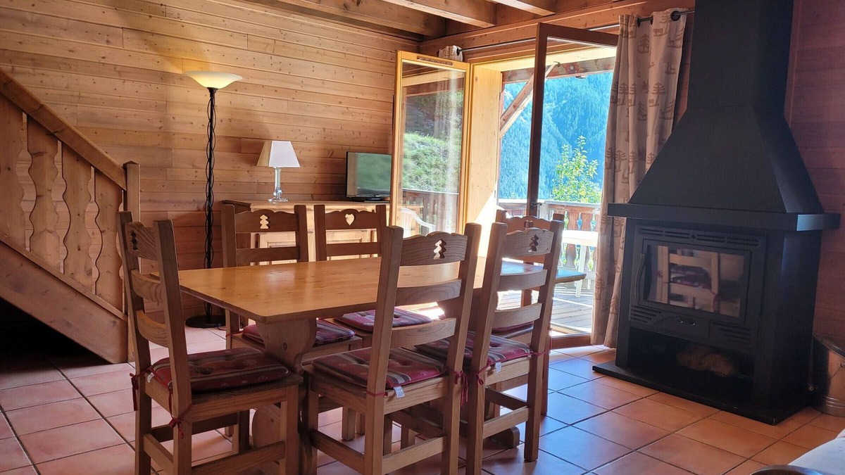 Pra Loup Ski Chalet | Cozy 3-room chalet with fireplace in Pra-Loup