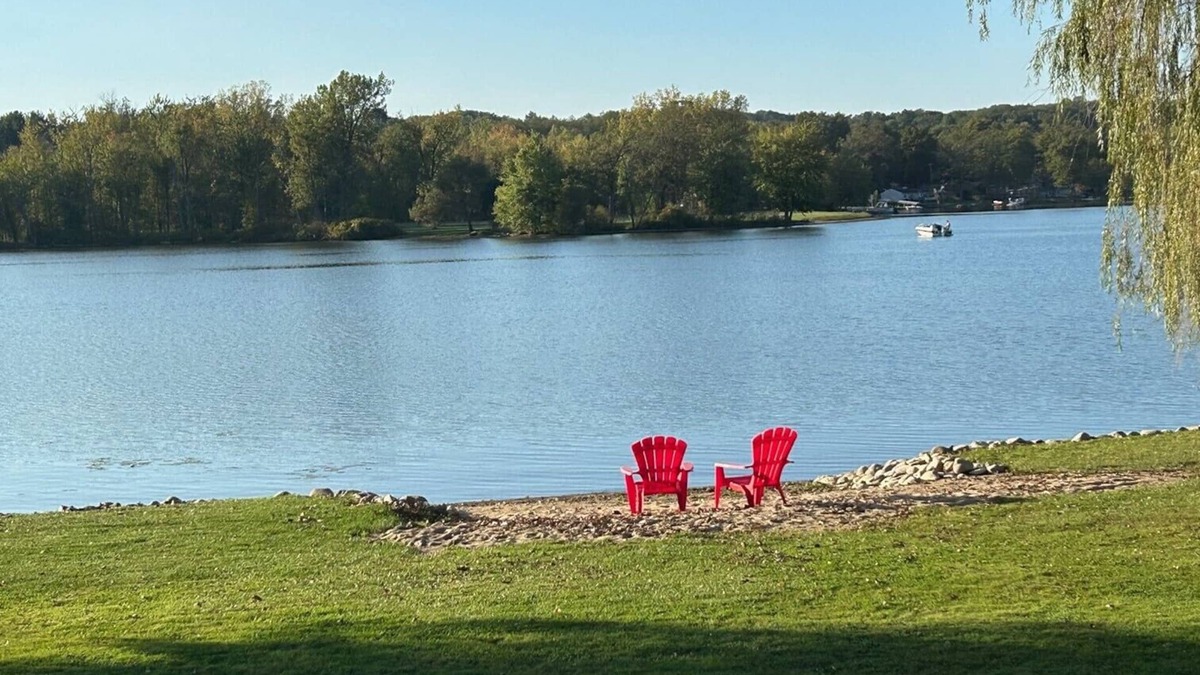 Barry County House | Cozy 3bd/3bth on Thornapple Lake, close to boat launch, shopping, restaurants!