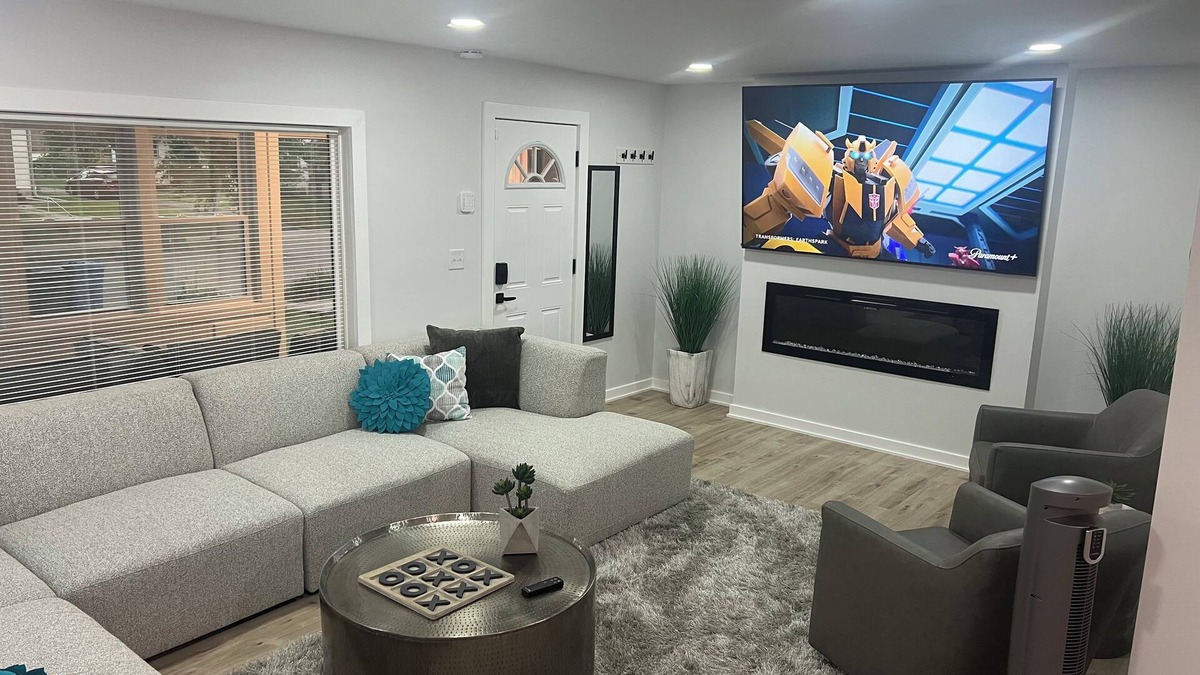Ericsson House | Cozy 3BD Retreat with Plenty Space for Family & Friends!