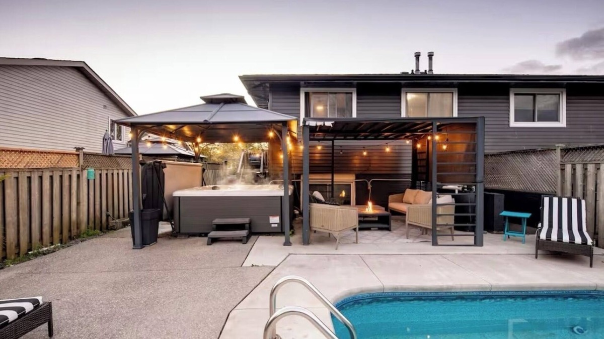 St. Catharines House | Cozy 3Bed w/Pool, Hot Tub & Fire Pit – 15 Mins to Falls