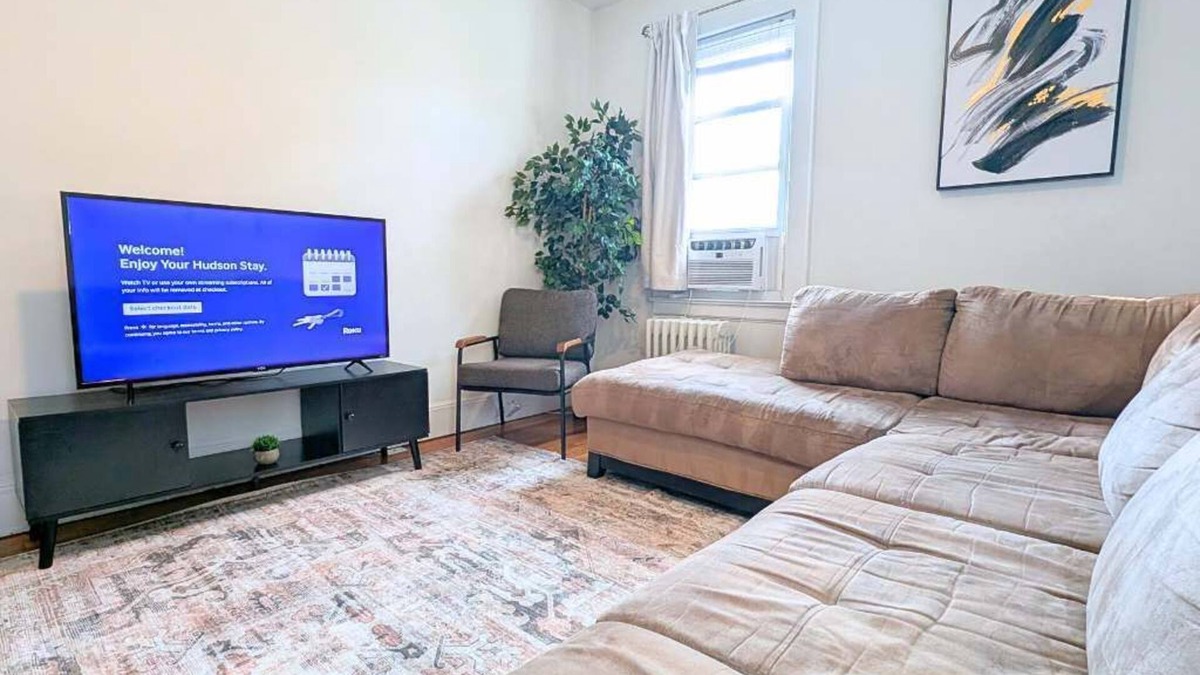 North Ironbound House | Cozy 3BR/2BA | 7Min > EWR | 20-40Min > NYC