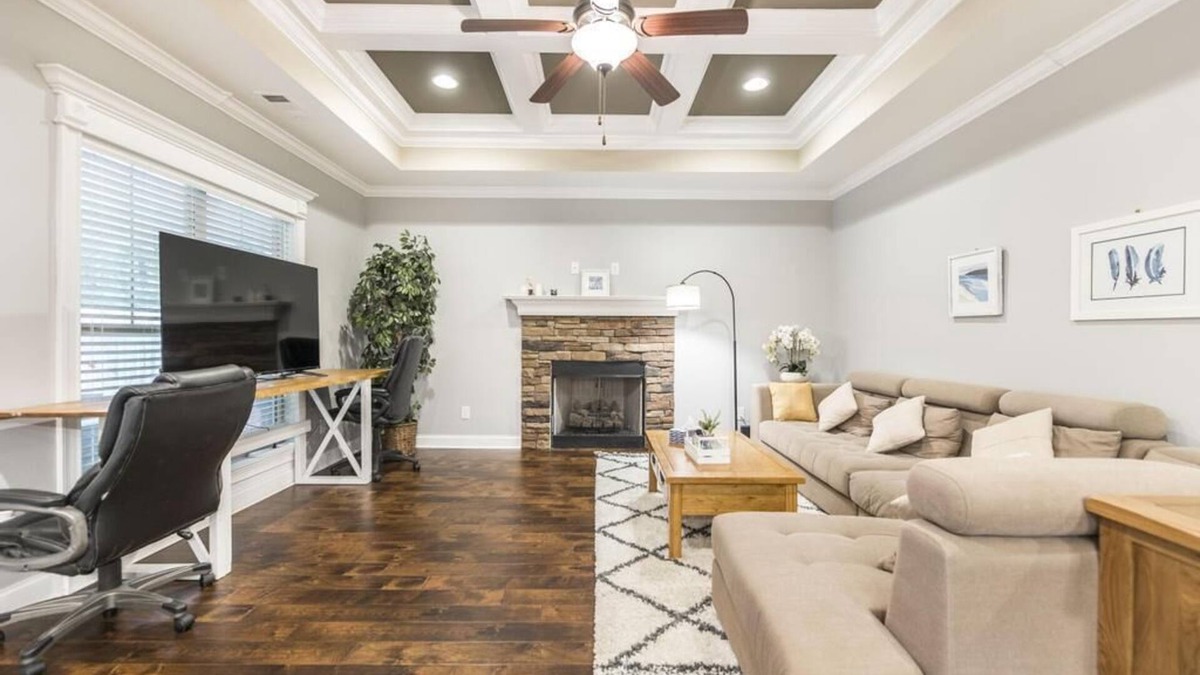 Kathleen House | Cozy 3br/2ba/king bed nice neighborhood Perry Fairground ABF Technical College