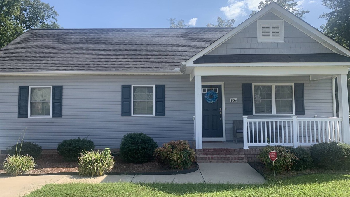 Hopewell House | Cozy 3BR/2BA minutes from Ft. Lee military base!