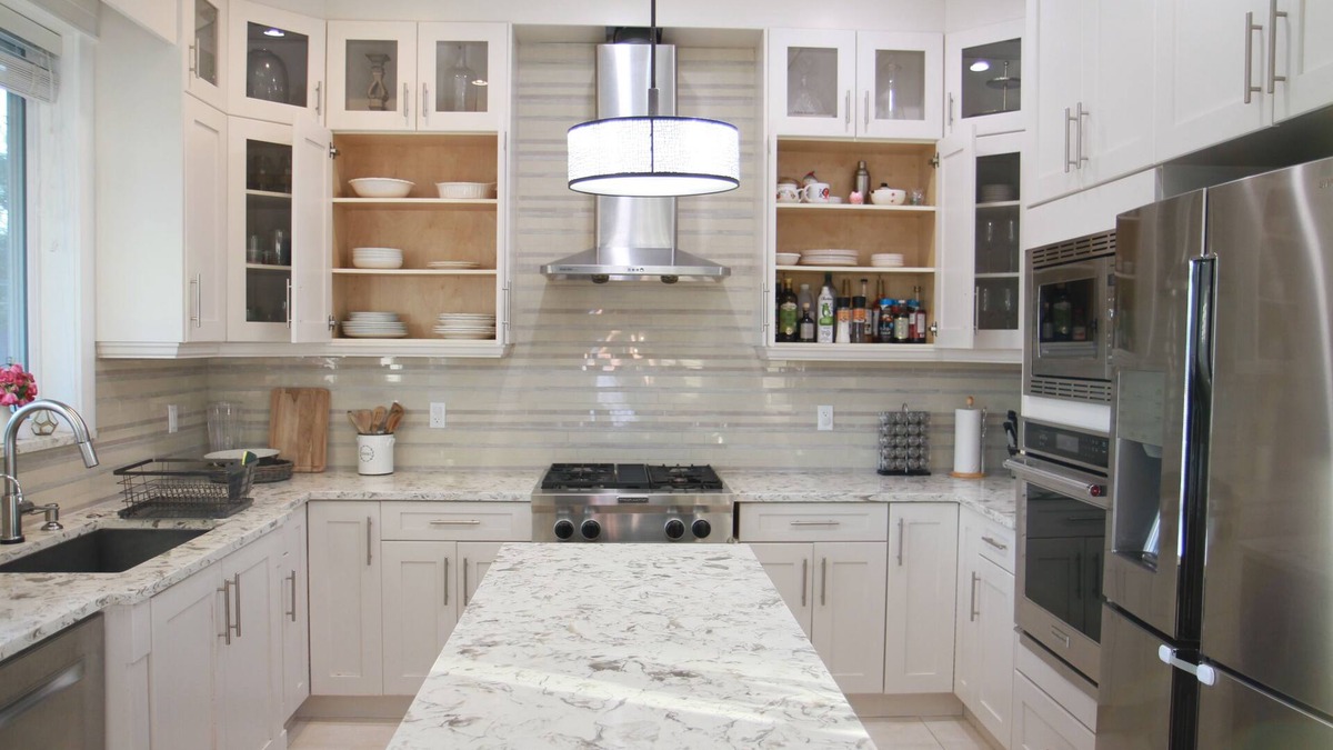 Sunset House | Cozy 3BR 3BA house, family friendly w/A/C, free parking, private patio and BBQ