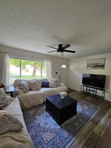 Mentor Headlands House | Cozy 3BR Cottage Near Headlands