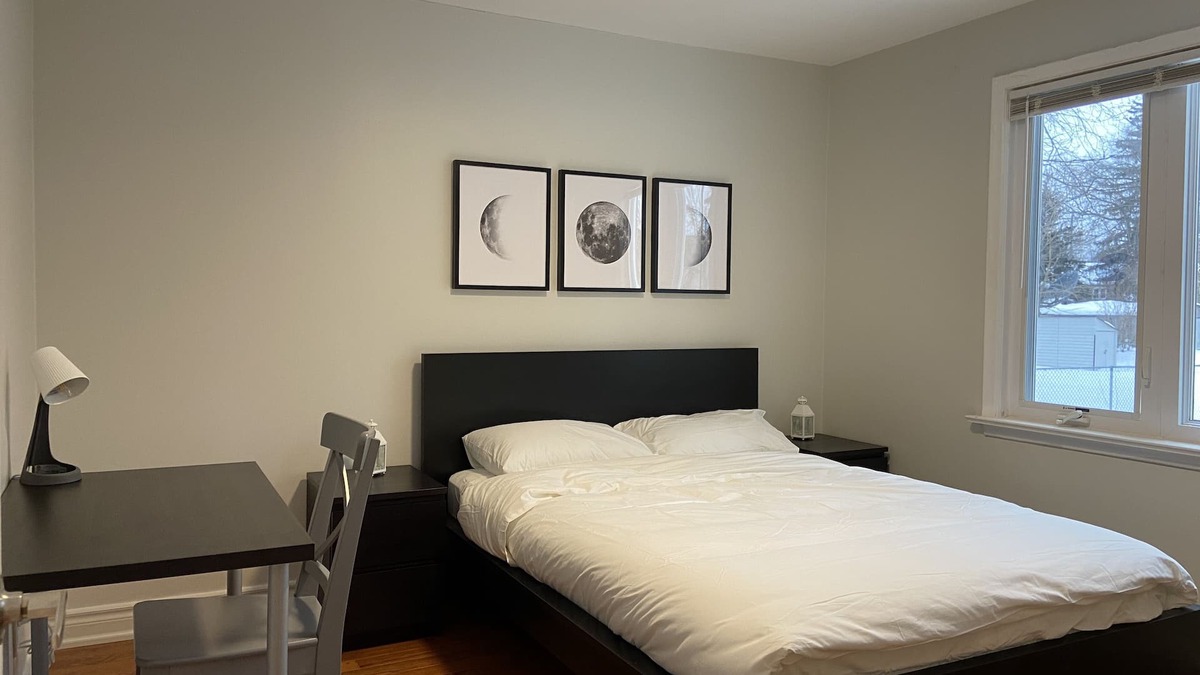 West Hill House | Cozy 3BR - Downtown in 30 mins, Near GO train