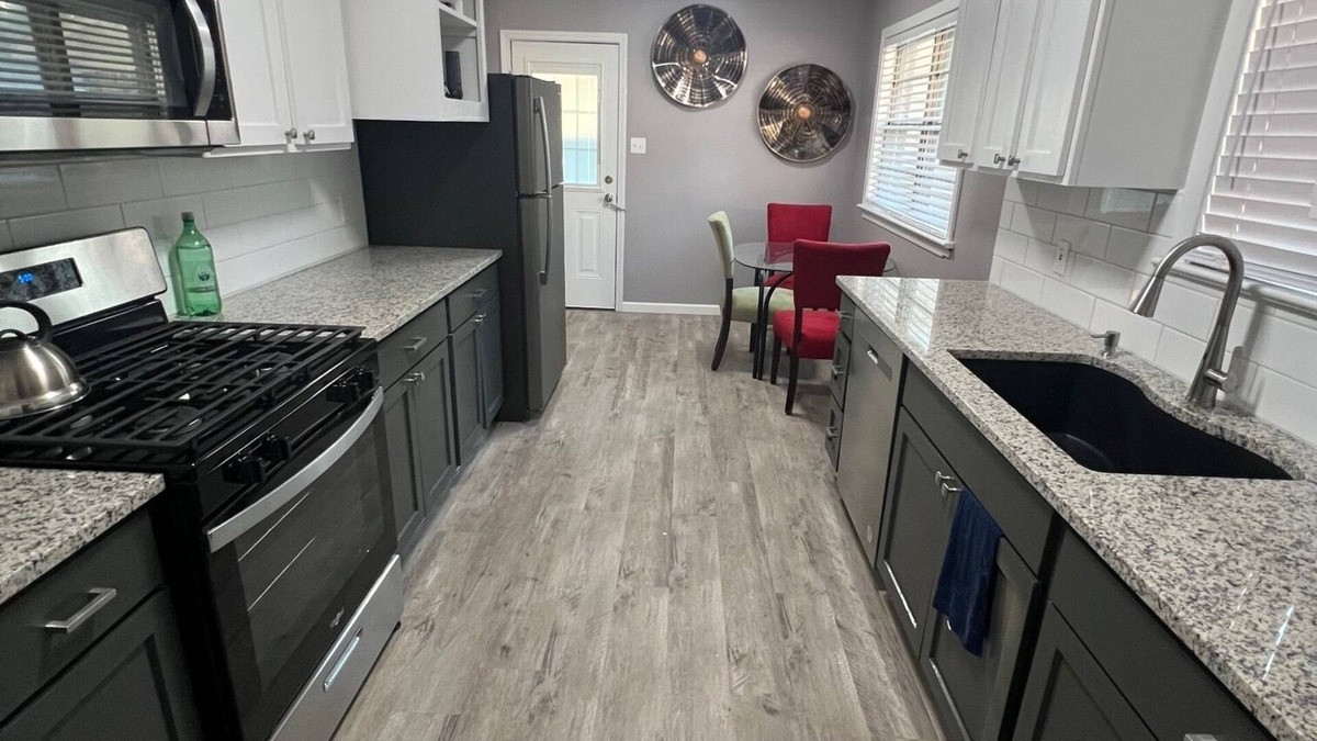 Pine Bluff House | Cozy 3BR Home w/Modern Touches