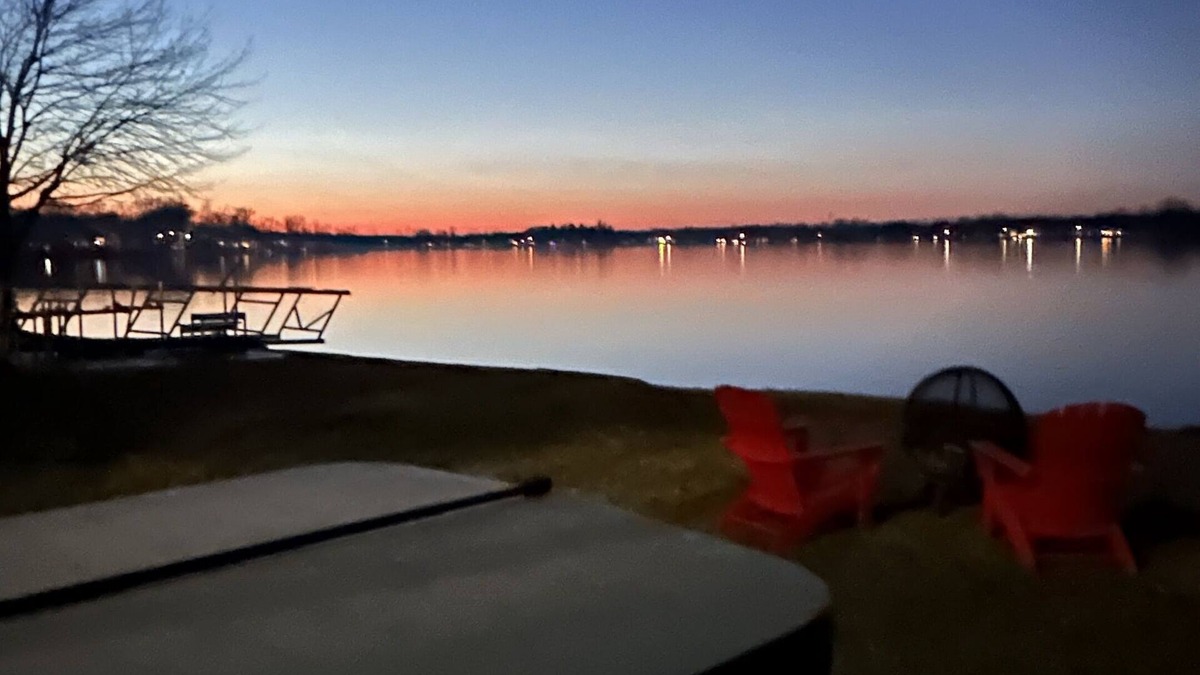 Clarklake Cottage | Cozy 3BR lakefront cottage with hot tub perfect for families w/private dock.