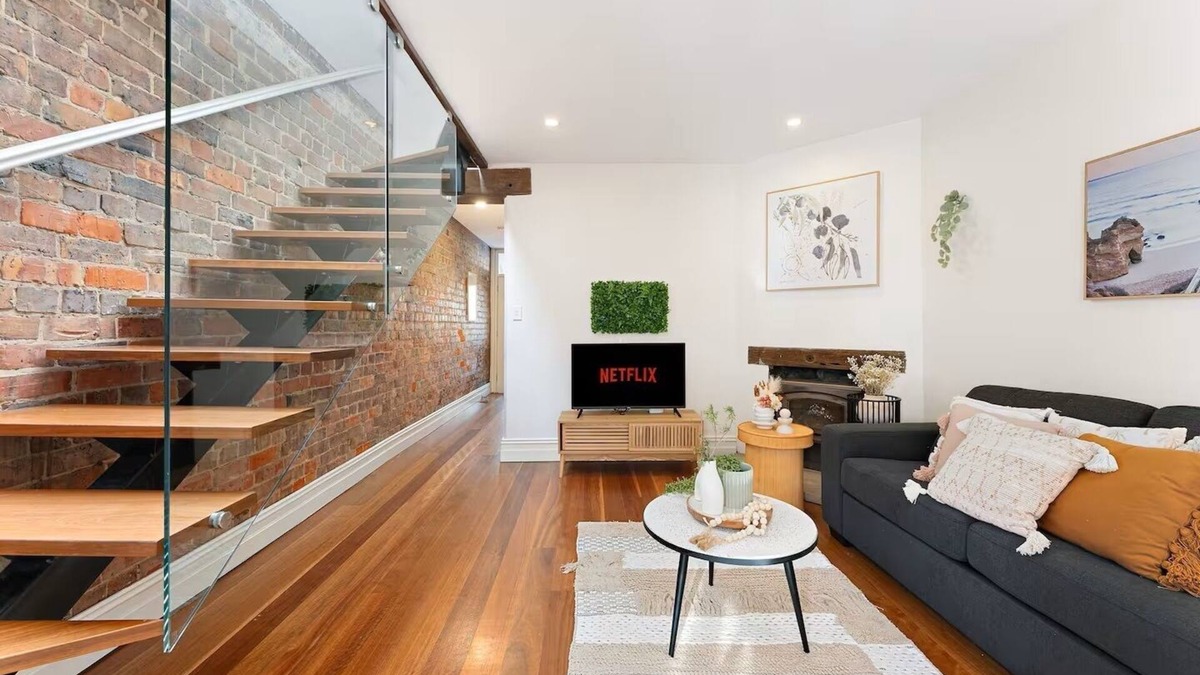Darling Harbour House | Cozy 3BR: Near CBD, Fish Market & Darling Harbour