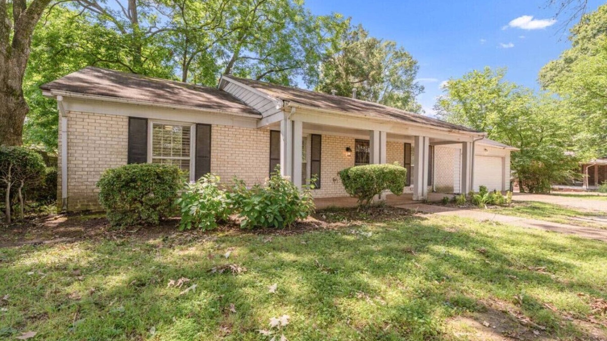 East Memphis House | Cozy 3BR Retreat in Memphis with Game Room